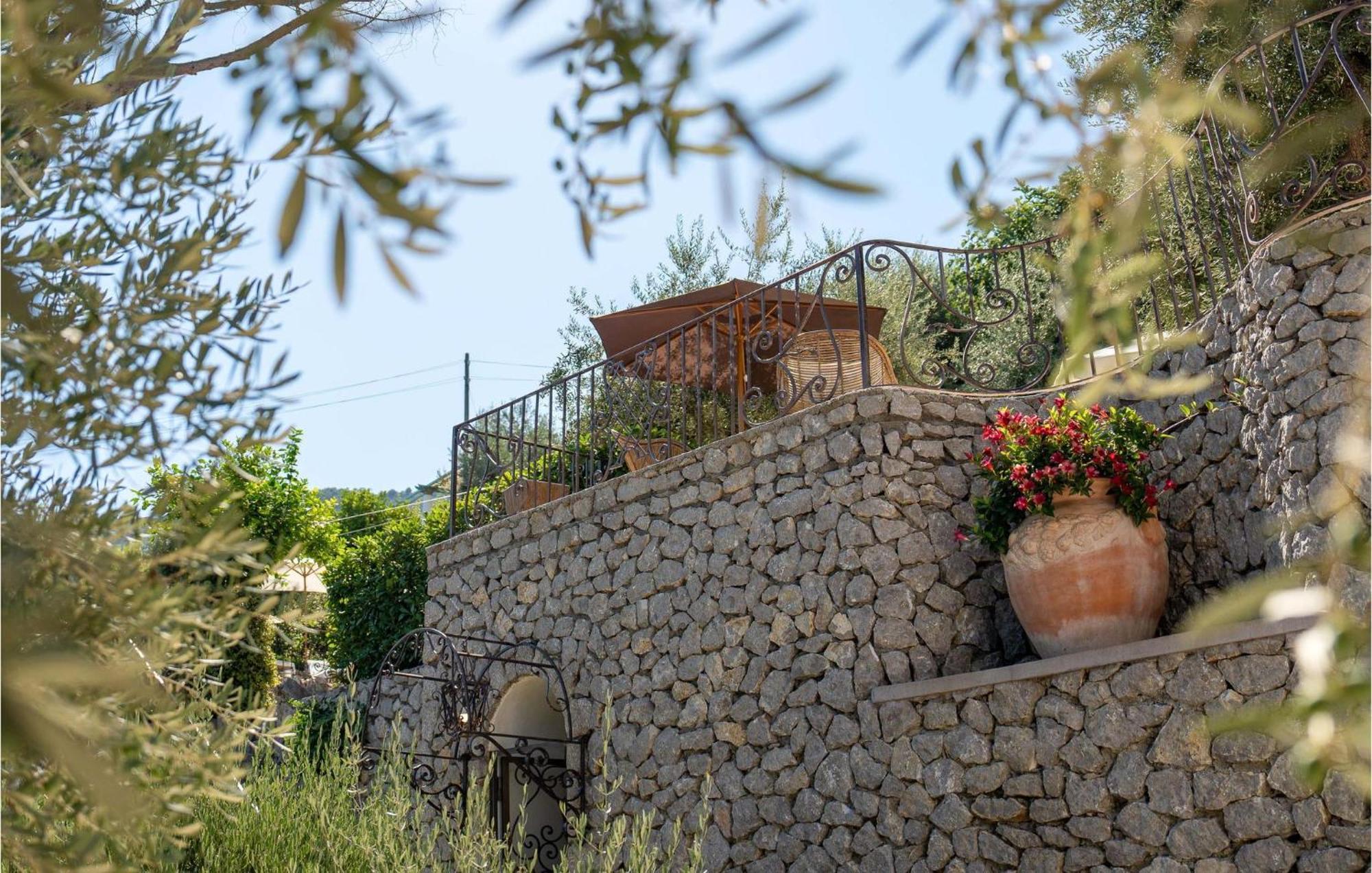 Beautiful Home In Anacapri With Kitchen Exterior foto